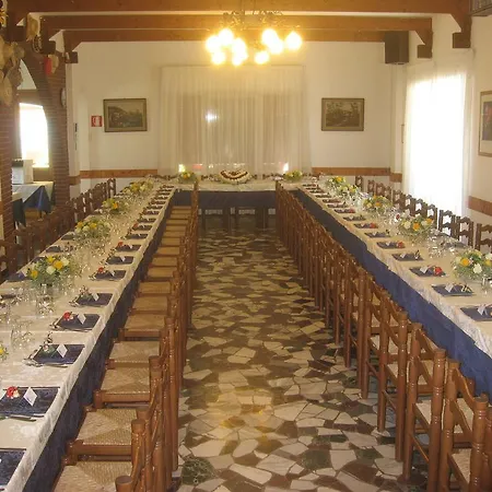 Vecchia Fattoria Inn 2*