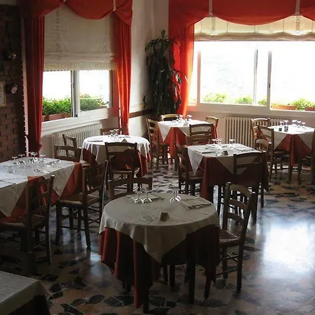 Vecchia Fattoria Πανδοχείο 2*